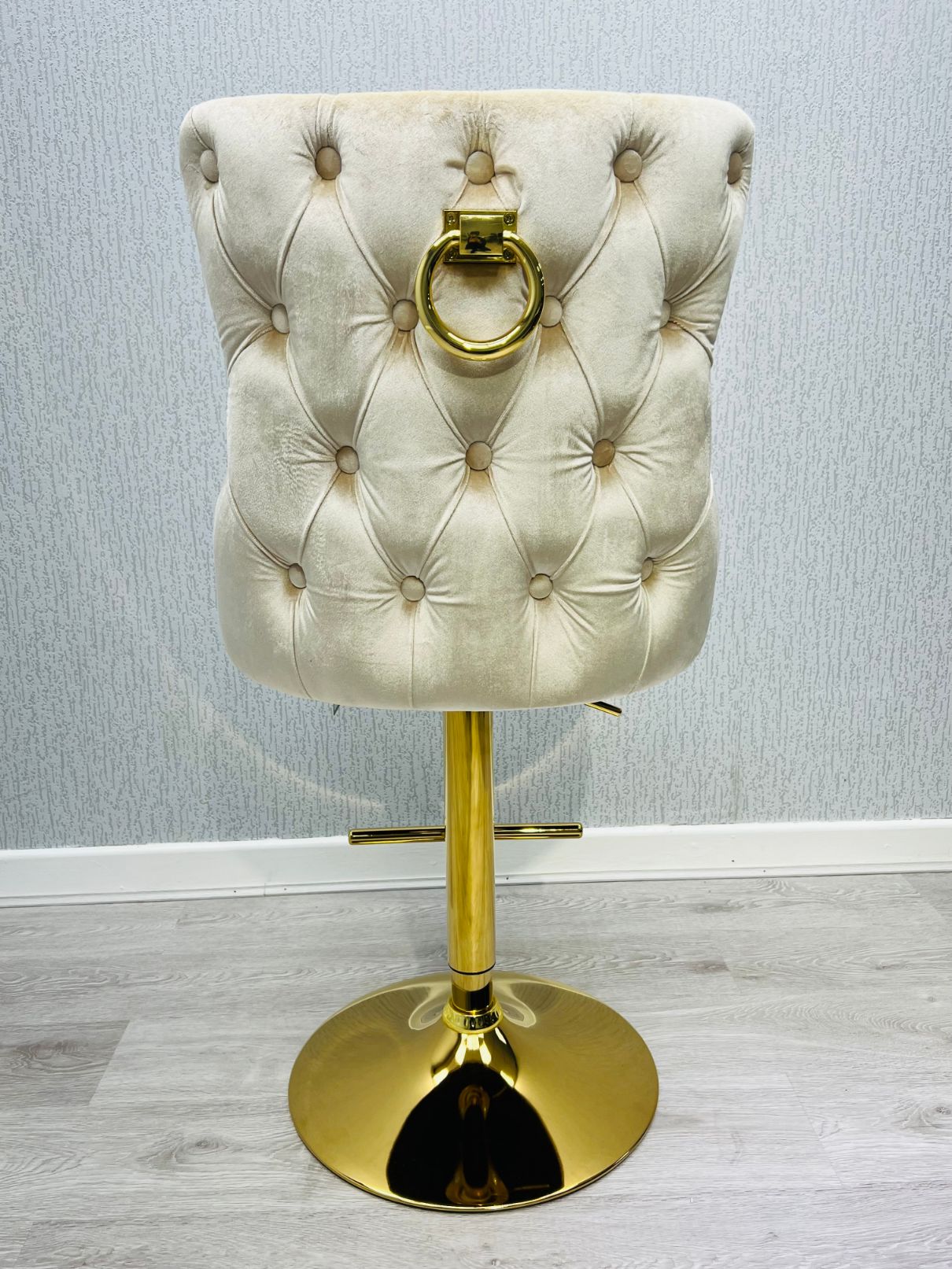 Victoria Cream Ring Knocker Breakfast Stool