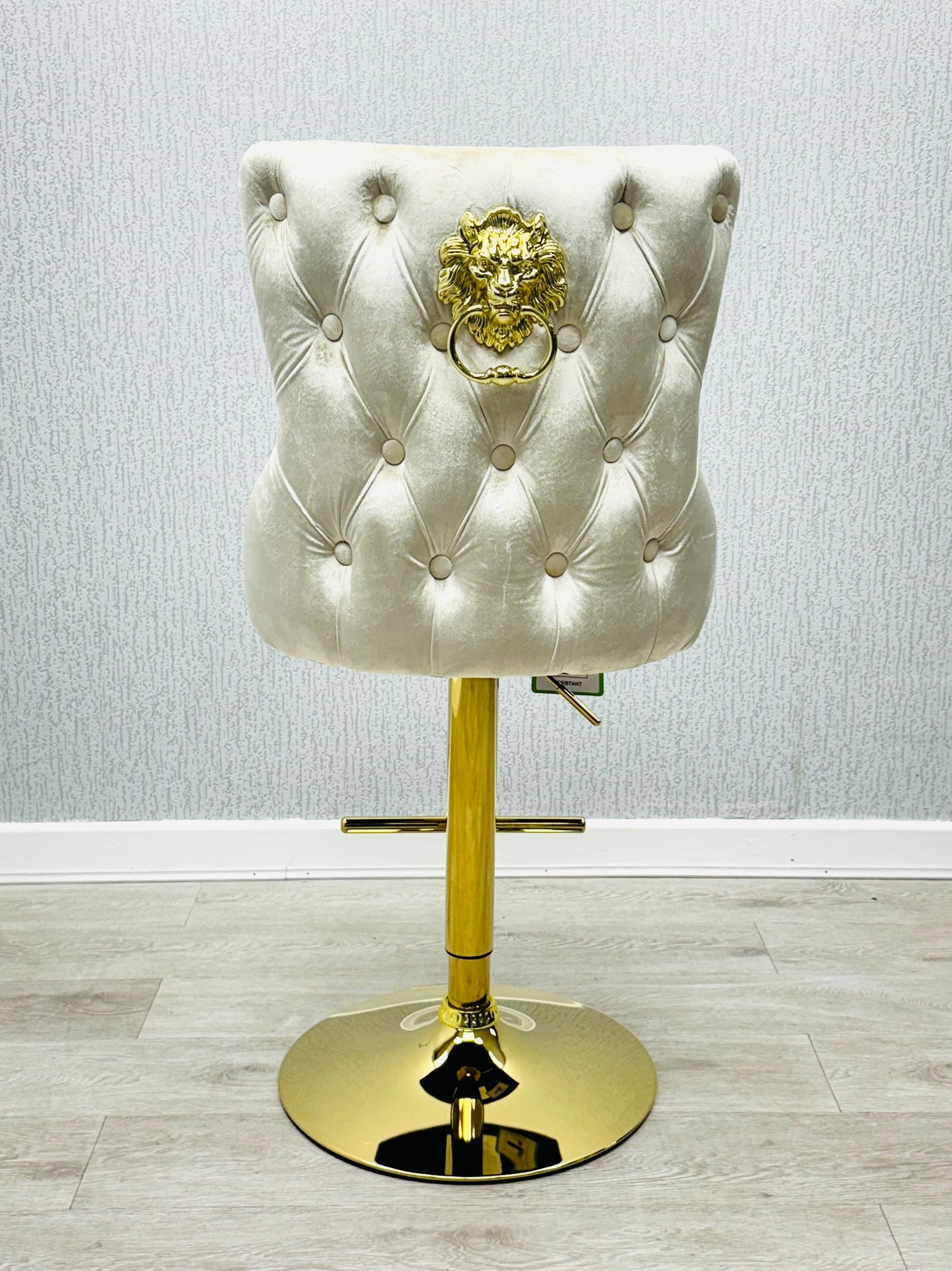 Victoria Knocker Breakfast Stool