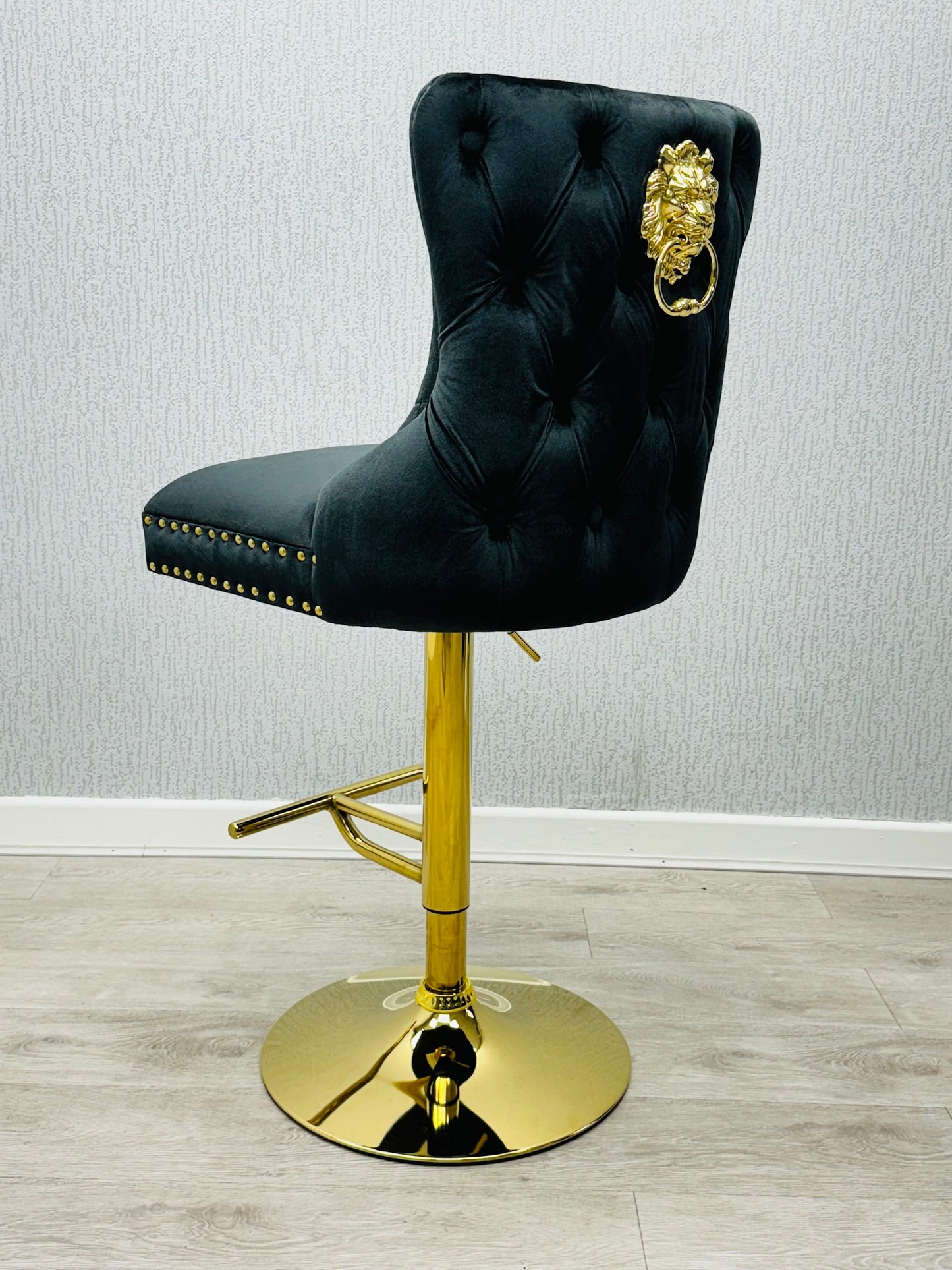 Victoria Black Lion Knocker Breakfast Stool