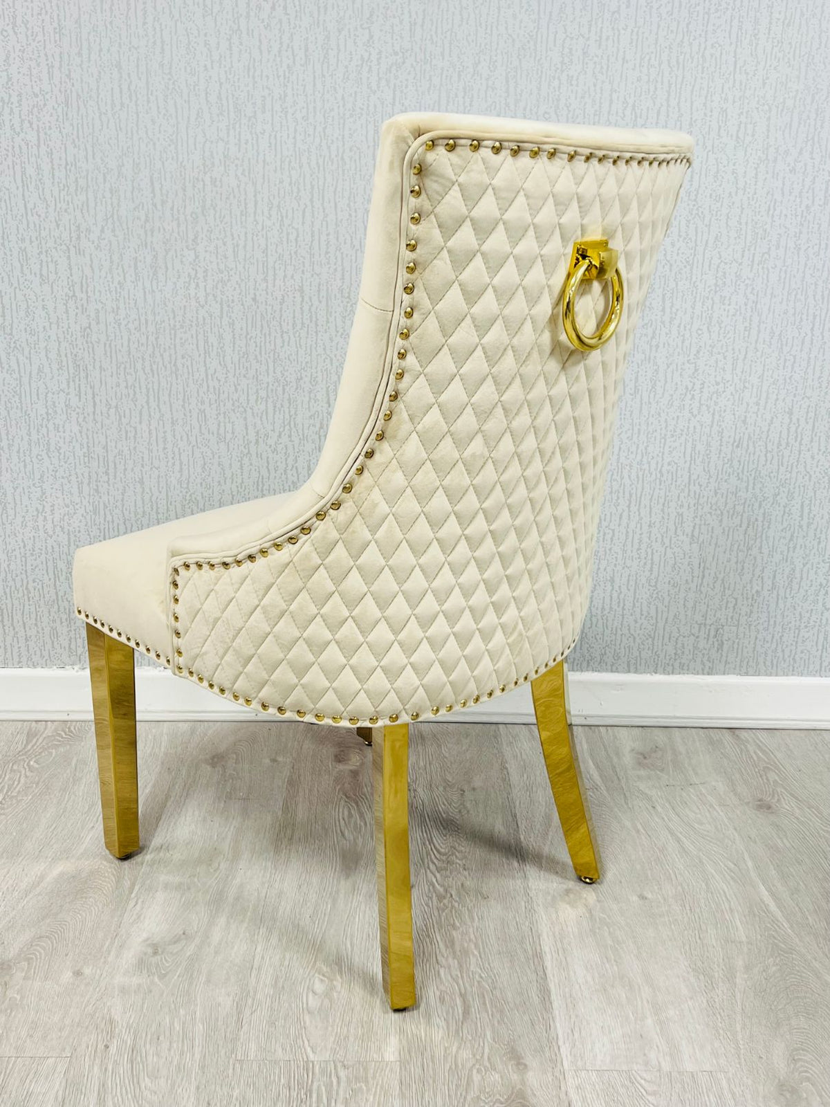 Majestic Ring Knocker Velvet Chair
